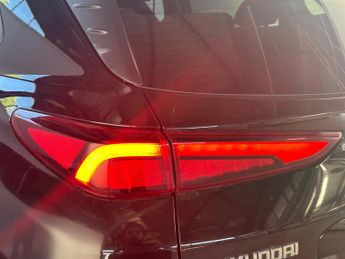 Hyundai KONA 64kWh Premium Auto 5dr (10.5kW Charger)