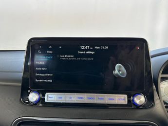 Hyundai KONA 64kWh Premium Auto 5dr (10.5kW Charger)