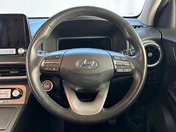 Hyundai KONA 64kWh Premium Auto 5dr (10.5kW Charger)