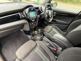 MINI Hatch 2.0 Cooper S Sport Hatchback 5dr Petrol Steptronic Euro 6 (s/s) 