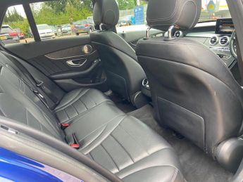 Mercedes-Benz C Class 2.0 C200 AMG Line (Premium Plus) G-Tronic+ Euro 6 (s/s) 5dr