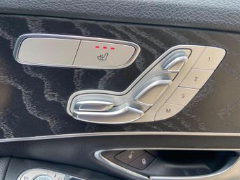 Mercedes-Benz C Class 2.0 C200 AMG Line (Premium Plus) G-Tronic+ Euro 6 (s/s) 5dr