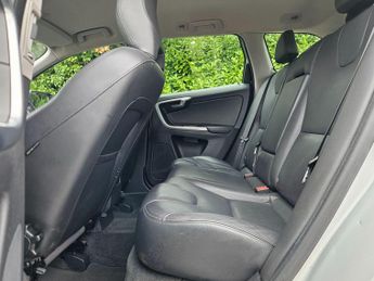 Volvo XC60 2.4 D5 SE Lux Nav Auto AWD Euro 6 (s/s) 5dr
