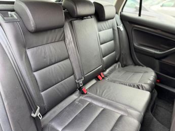 Volkswagen Golf 2.0 TDI SE DSG Euro 5 5dr