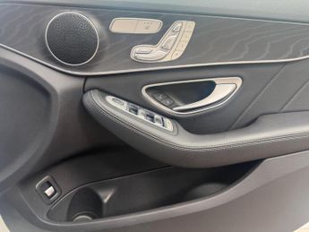 Mercedes-Benz C Class 2.1 C220d AMG Line (Premium) 7G-Tronic+ Euro 6 (s/s) 4dr