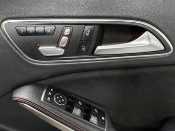 Mercedes-Benz CLA 2.1 CLA220d AMG Line Night Edition (Plus) Coupe 7G-DCT Euro 6 (s