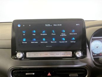 Hyundai KONA 64kWh Premium Auto 5dr (10.5kW Charger)