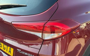 Hyundai TUCSON 2.0 CRDi Premium Auto 4WD Euro 6 5dr