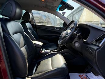 Hyundai TUCSON 2.0 CRDi Premium Auto 4WD Euro 6 5dr