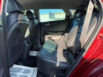 Hyundai TUCSON 2.0 CRDi Premium Auto 4WD Euro 6 5dr