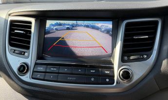 Hyundai TUCSON 2.0 CRDi Premium Auto 4WD Euro 6 5dr