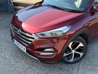 Hyundai TUCSON 2.0 CRDi Premium Auto 4WD Euro 6 5dr