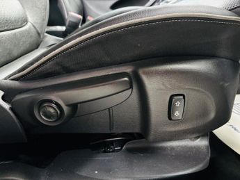 Vauxhall Astra 1.4i Turbo Elite Nav Auto Euro 6 (s/s) 5dr