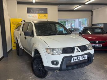Mitsubishi L200 2.5 DI-D Barbarian Black 4WD Euro 5 4dr (LB)