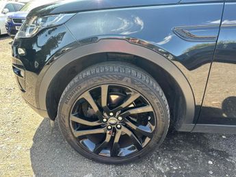 Land Rover Discovery Sport 2.0 TD4 HSE Black Auto 4WD Euro 6 (s/s) 5dr