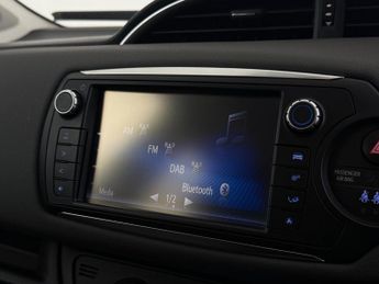 Toyota Yaris 1.5 VVT-h Icon E-CVT Euro 6 (s/s) 5dr