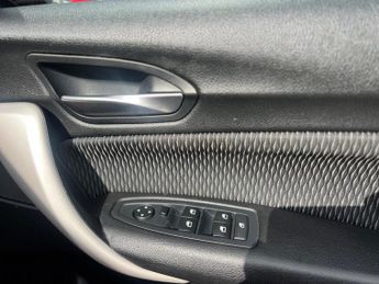 BMW 1 Series 1.6 118i SE Auto Euro 6 (s/s) 5dr