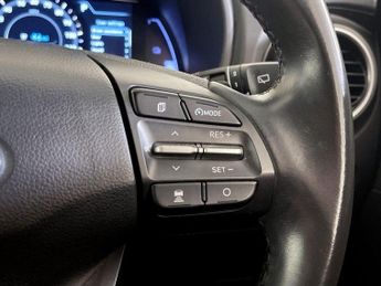 Hyundai KONA 64kWh Premium Auto 5dr (7kW Charger)