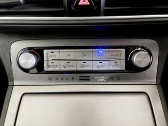 Hyundai KONA 64kWh Premium Auto 5dr (7kW Charger)