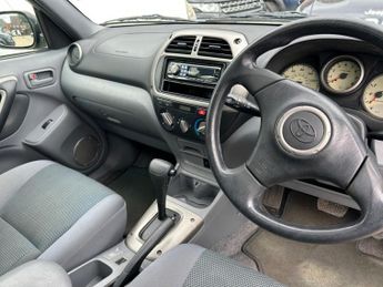 Toyota RAV4 2.0 VVT-i GX 4WD 5dr