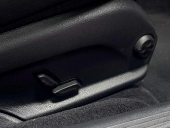 Mercedes-Benz E Class 2.9 E400d AMG Line Saloon 4dr Diesel G-Tronic+ 4MATIC Euro 6 (s/