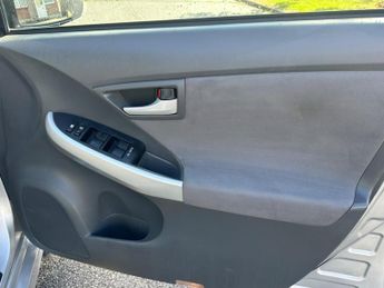 Toyota Prius 1.8 VVT-h T Spirit CVT Euro 5 (s/s) 5dr