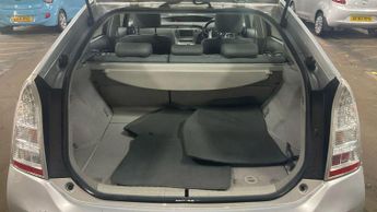 Toyota Prius 1.8 VVT-h T Spirit CVT Euro 5 (s/s) 5dr