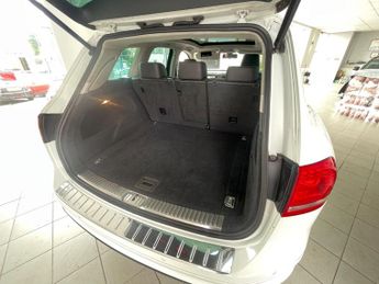 Volkswagen Touareg 3.0 TDI V6 BlueMotion Tech R-Line Tiptronic 4WD Euro 5 (s/s) 5dr