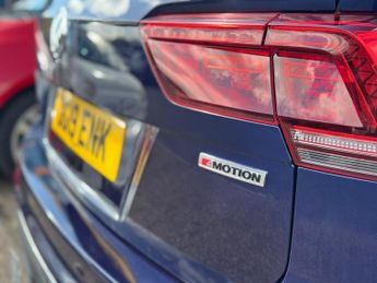 Volkswagen Tiguan 2.0 TDI SEL DSG 4Motion Euro 6 (s/s) 5dr