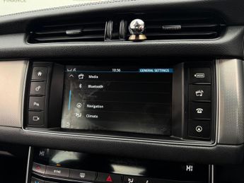Jaguar XF 2.0d Prestige Auto Euro 6 (s/s) 4dr