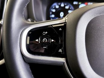 Volvo V60 2.0 B3 MHEV Plus DCT Auto Euro 6 (s/s) 5dr