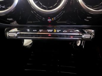Mercedes-Benz A Class 1.3 A180 SE 7G-DCT Euro 6 (s/s) 5dr