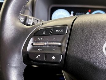 Hyundai KONA 64kWh Premium Auto 5dr (10.5kW Charger)