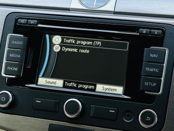 Volkswagen Passat 2.0 TDI BlueMotion Tech Executive DSG Euro 5 (s/s) 4dr