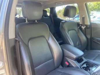 Hyundai Santa Fe 2.2 CRDi Blue Drive Premium SE Auto 4WD Euro 6 (s/s) 5dr (7 Seat
