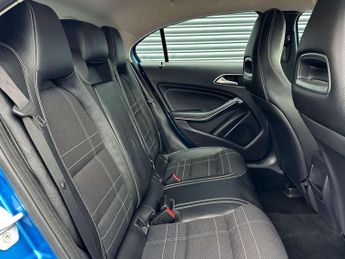 Mercedes-Benz A-CLASS 1.5 A180 BlueEfficiency Sport CDi Auto 5dr