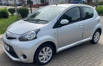 Toyota AYGO 1.0 VVT-i Ice Euro 5 5dr