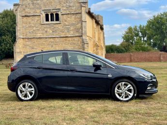 Vauxhall Astra 1.6 CDTi BlueInjection SRi Nav Auto Euro 6 (s/s) 5dr