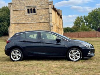 Vauxhall Astra 1.6 CDTi BlueInjection SRi Nav Auto Euro 6 (s/s) 5dr