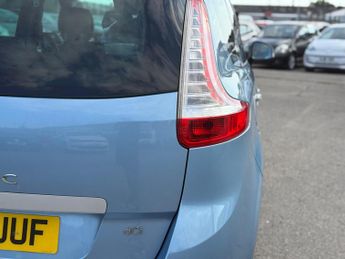 Renault Grand Scenic 1.5 dCi Dynamique TomTom EDC Euro 5 5dr