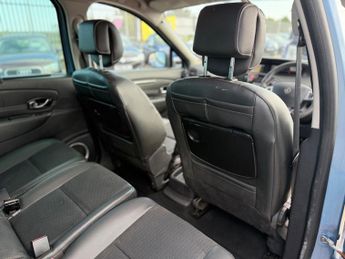 Renault Grand Scenic 1.5 dCi Dynamique TomTom EDC Euro 5 5dr