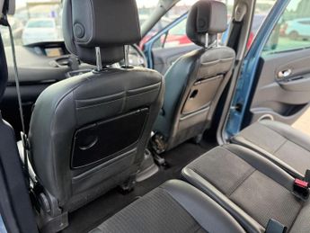 Renault Grand Scenic 1.5 dCi Dynamique TomTom EDC Euro 5 5dr