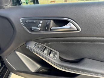 Mercedes-Benz A Class 2.1 A200d Sport (Premium Plus) 7G-DCT Euro 6 (s/s) 5dr