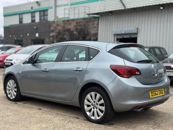 Vauxhall Astra 2.0 CDTi Elite Auto Euro 5 5dr