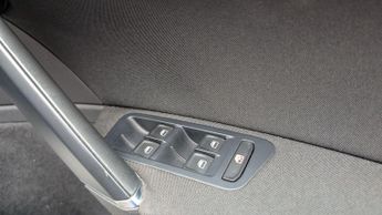 Volkswagen Golf 1.2 TSI BlueMotion Tech S DSG Euro 5