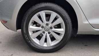Volkswagen Golf 1.2 TSI BlueMotion Tech S DSG Euro 5