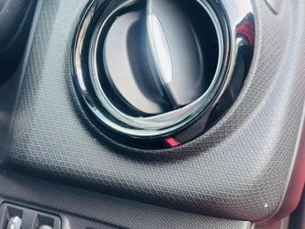 Renault Clio 1.5 dCi Dynamique S MediaNav EDC Euro 5 5dr