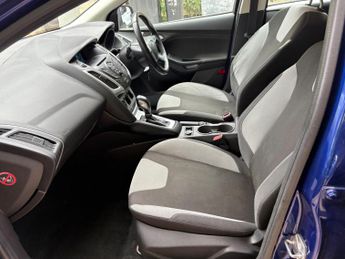 Ford Focus 1.6 Zetec Powershift Euro 5 5dr