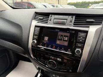 Nissan Navara 2.3 dCi Tekna Auto 4WD Euro 6 4dr