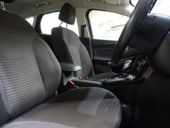 Ford Focus 1.0T EcoBoost Titanium Auto Euro 6 (s/s) 5dr